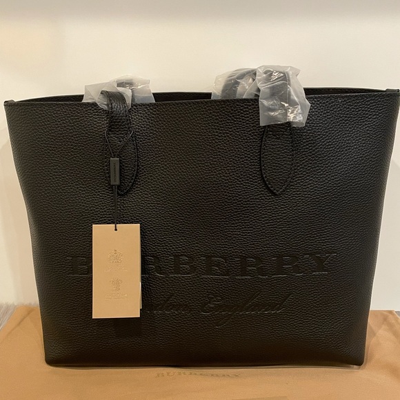 Burberry Handbags - Burberry Large Remington Logo Leather Tote